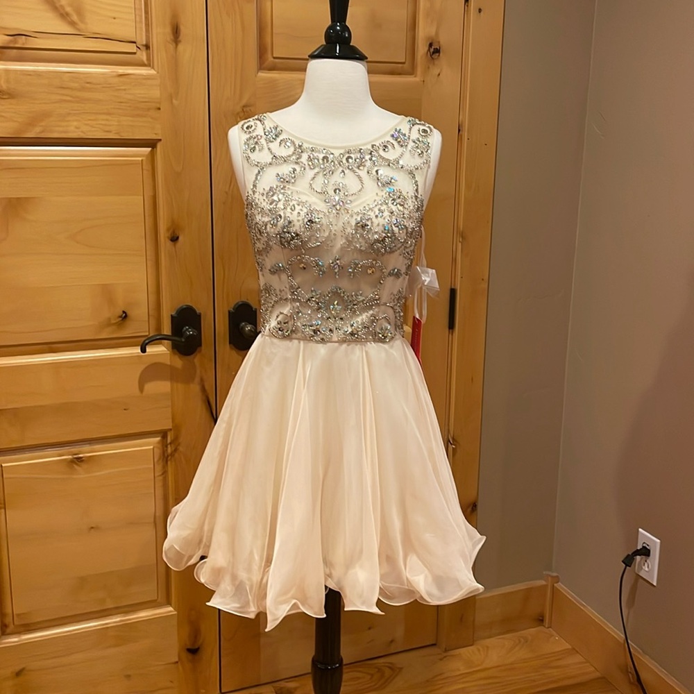 Dancing Queen Formal Short Dress -S
